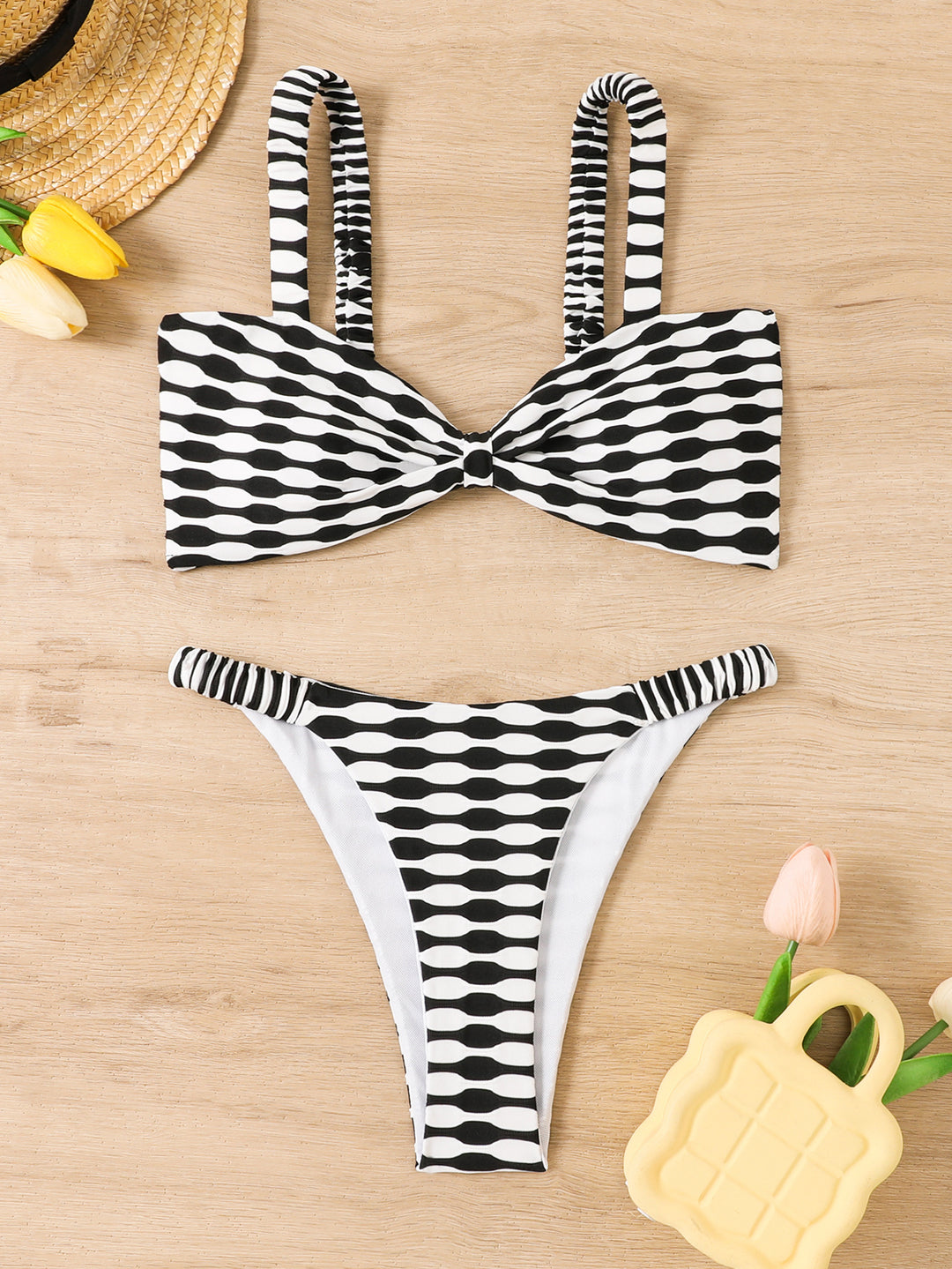 Women's Bandeau Bikini Set with Floral Pattern Mune Fashion