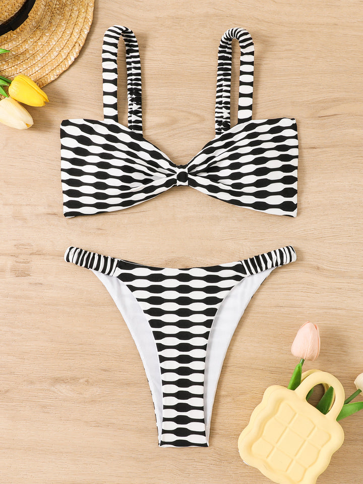 Women's Bandeau Bikini Set with Floral Pattern Mune Fashion