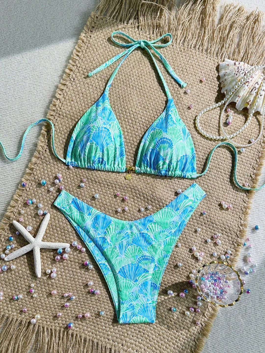 Women Triangle Bikini with Floral Patterns Mune Fashion