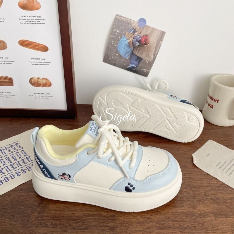 Women's trendy sneakers with playful animal motif and cushioned sole Mune Fashion