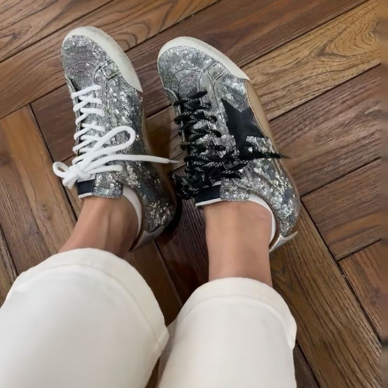 Women's glitter sneakers with sequin trim, star appliqué and contrasting laces Mune Fashion