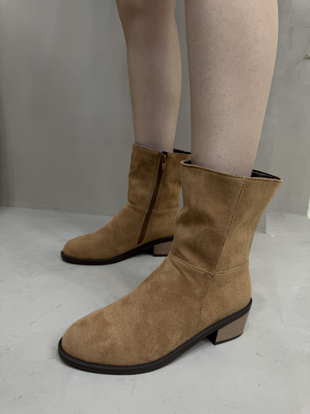 Women Elegant Ankle Boots with Block Heel Mune Fashion