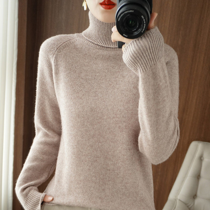 Women's turtleneck sweater made of soft wool blend with extended cuffs Mune Fashion