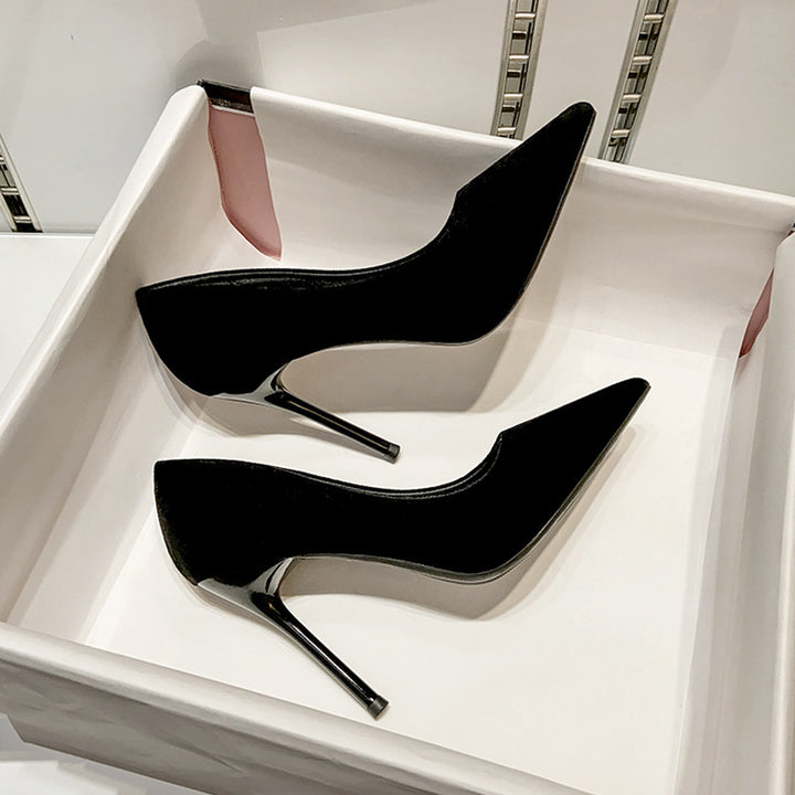 Women's pointed stiletto pumps in velvet look with high heel Mune Fashion