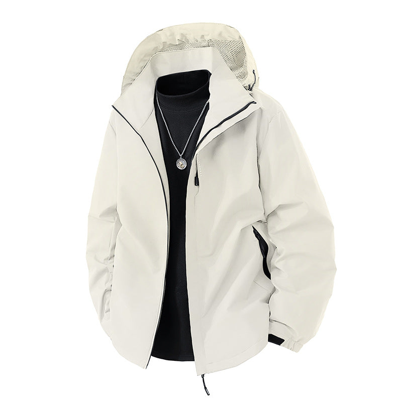 Men's lightweight weatherproof softshell jacket with adjustable hood, windproof outer layer and breathable mesh lining Mune Fashion