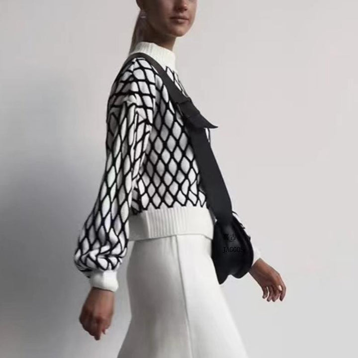 Women's Oversized Knitted Sweater with Diamond Pattern and Stand-Up Collar Mune Fashion