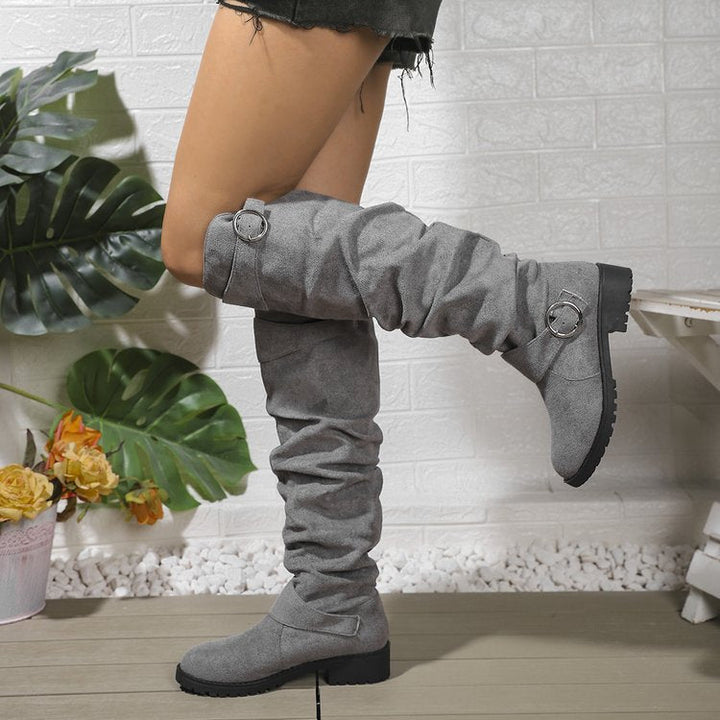 Ladies Over-The-Knee Boots Made Of Soft Suede with Decorative Buckle Detail Mune