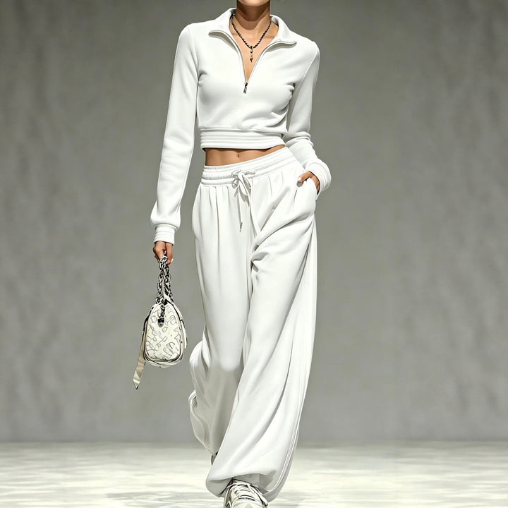 Women Cropped Training Set with Half Zipper Collar and Wide Pleated Jogger Mune Fashion