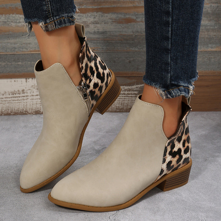 Women's ankle-high Chelsea ankle boots with leopard heel panel and low block heel Mune Fashion