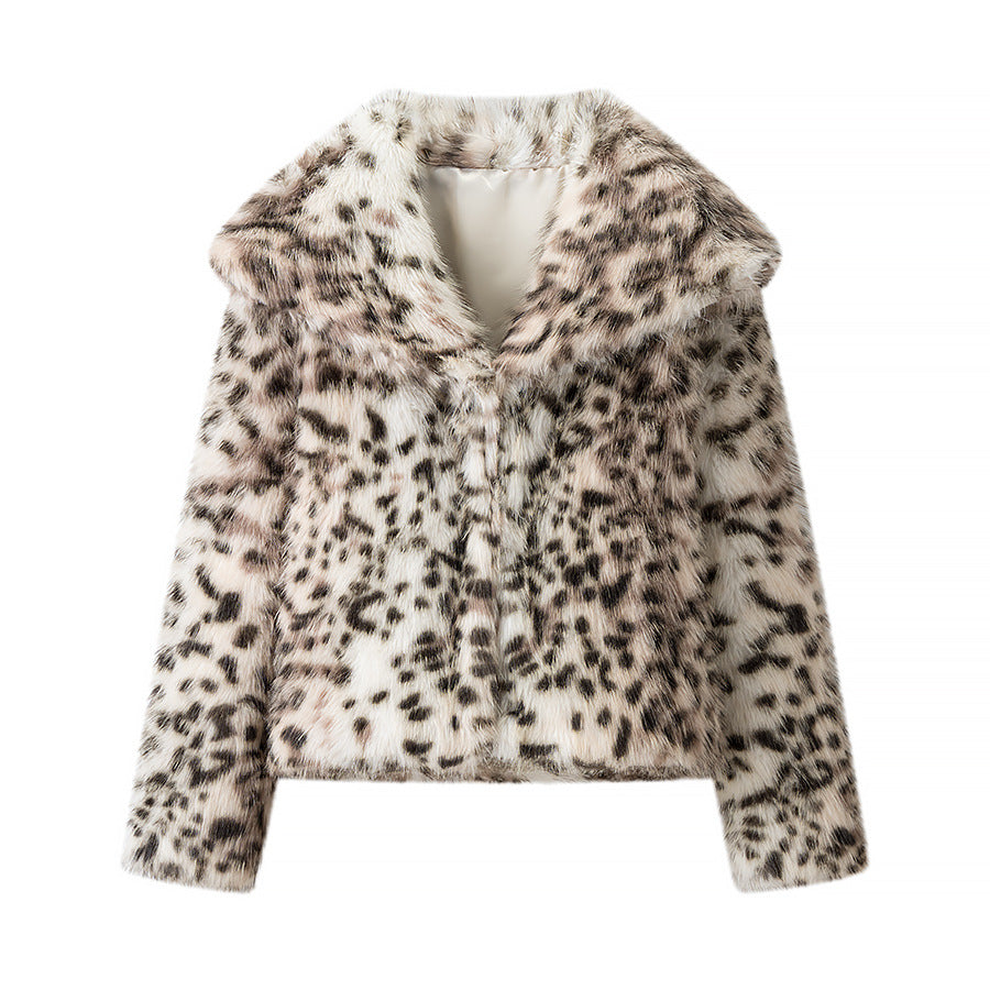 Women Short Cut Cozy Faux Fur Coat with Leopard Print and Stand-Up Collar Mune Fashion