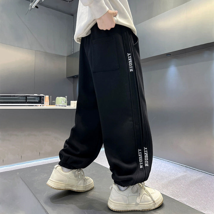 Unisex casual sweatpants with fashionable details Mune Fashion