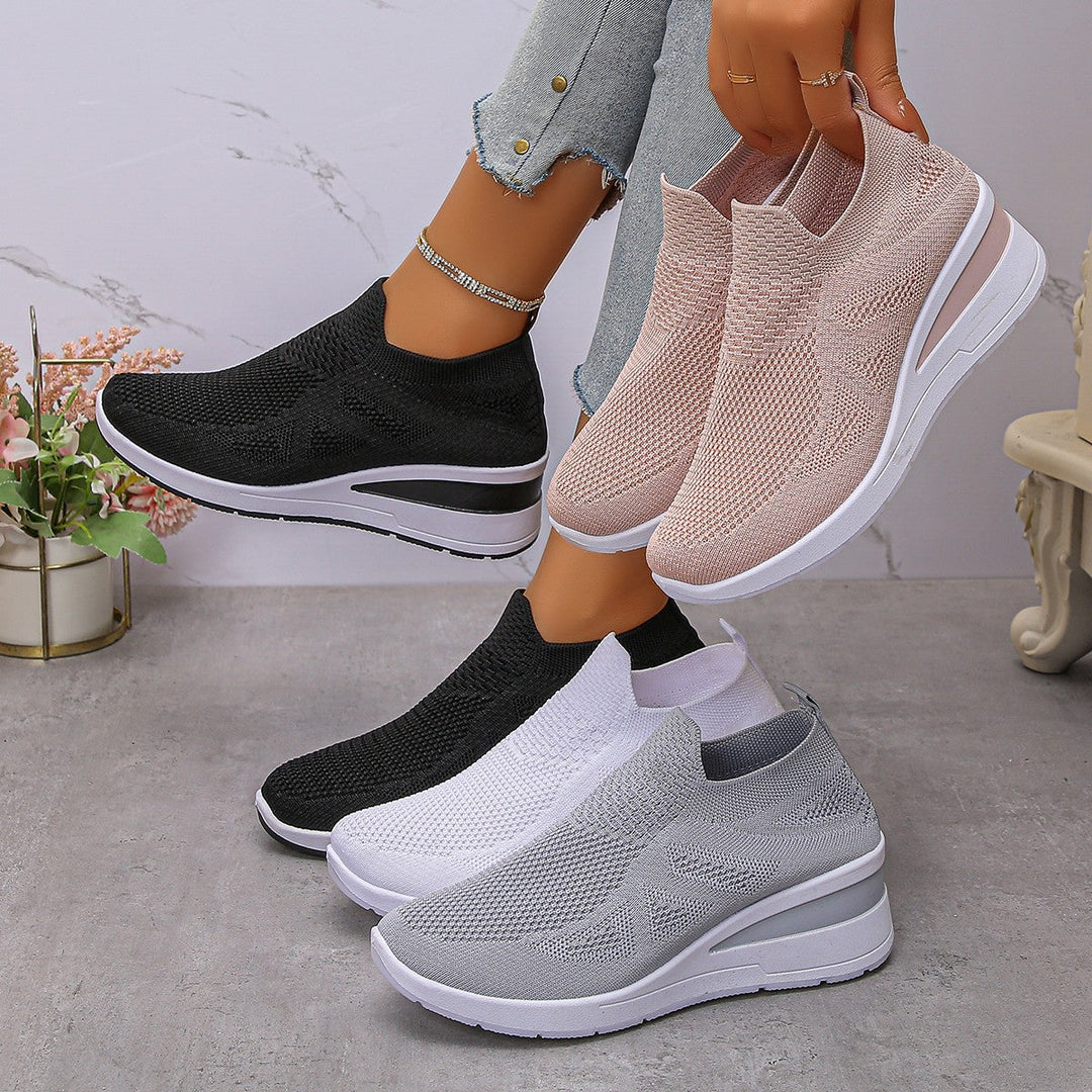 Women's Comfortable Wedge Sneakers made of breathable knitted material Mune Fashion