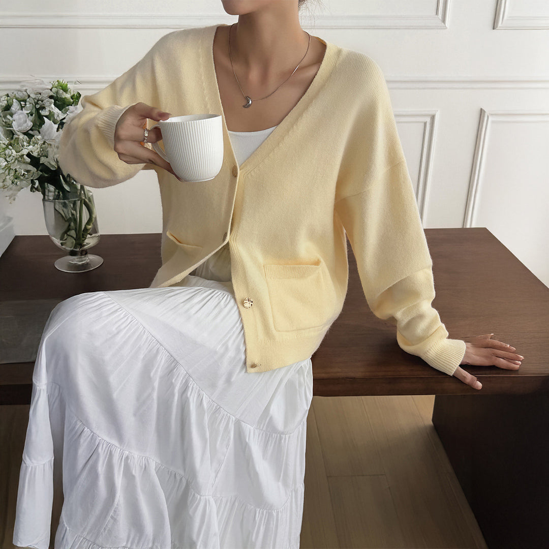 Women's cozy oversized cardigan with patch pockets, wide sleeve, and fine cashmere blend Mune Fashion