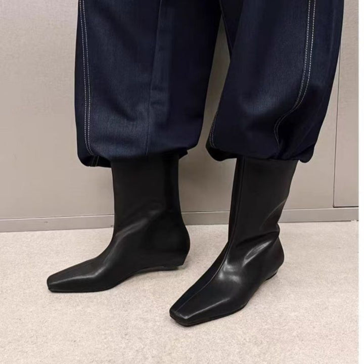 Women Soft Knee-High Slouch Boots with Pointed Toe Shape and Ergonomic Flat Sole Mune Fashion