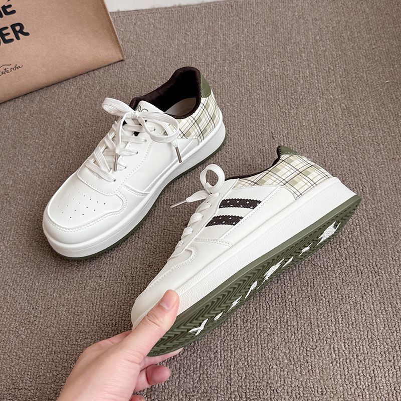 Women's fashionable sneakers with checkered inserts and cushioned sole Mune Fashion