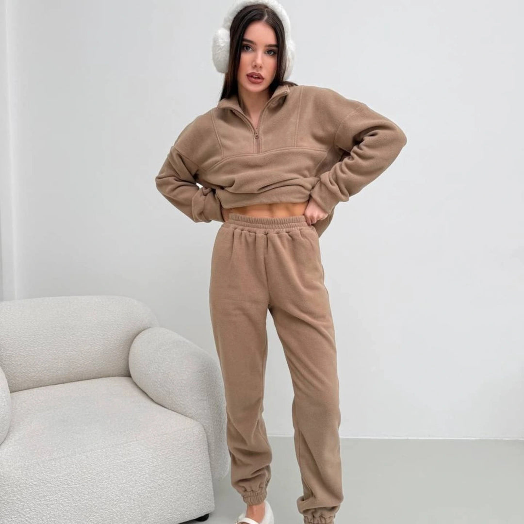 Women's Cozy Fleece Loungewear Set with Half Zipper and Elastic Jogging Pants Mune Fashion