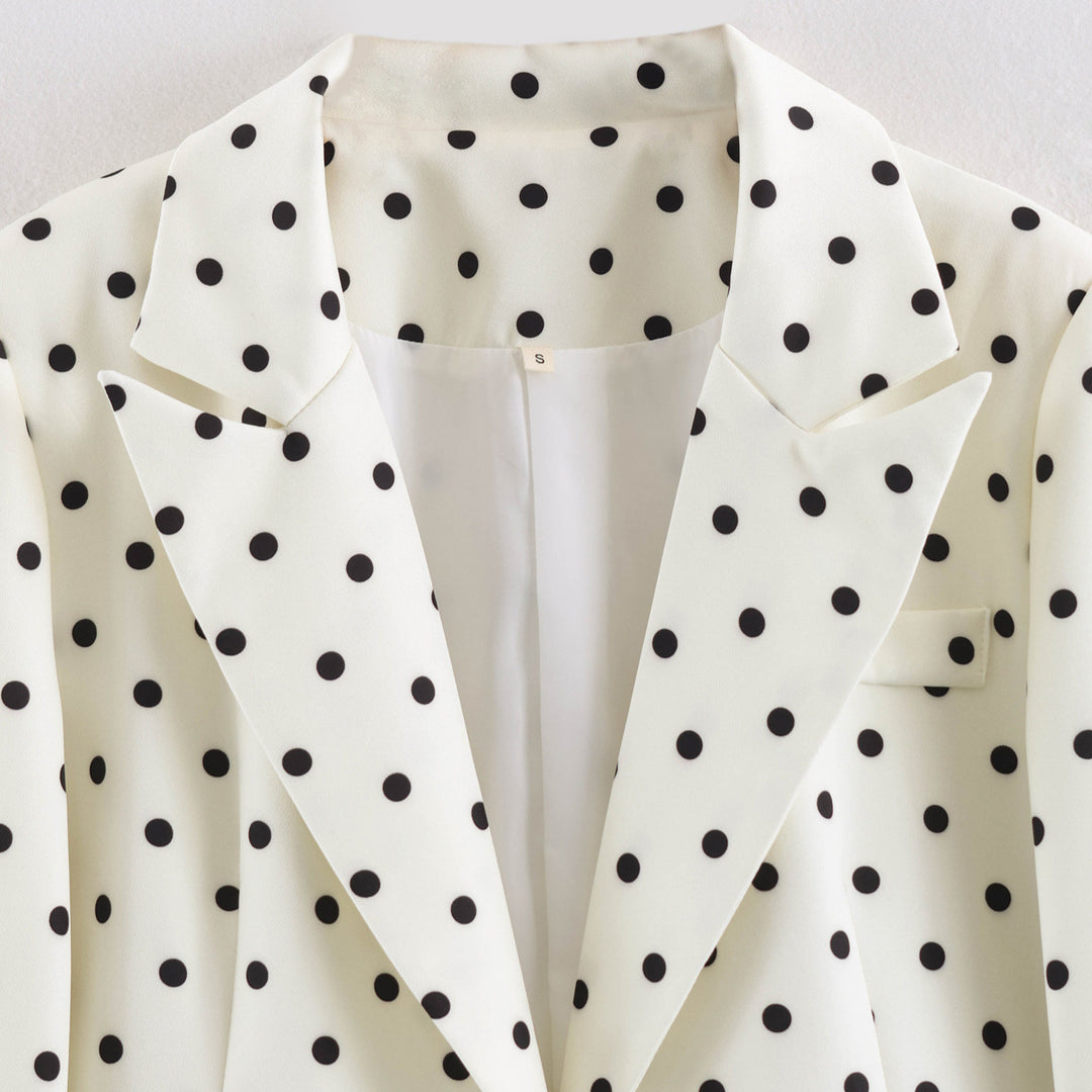 Women's short blazer with polka dot pattern, tailored cut and lapel collar Mune Fashion
