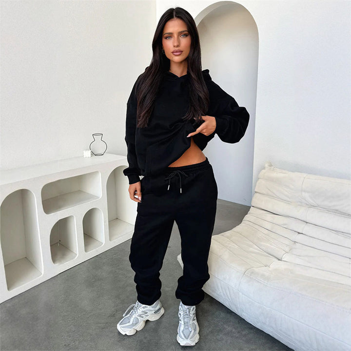 Women's loungewear set with oversized hoodie and high-cut drawstring jogger pants made of cotton blend Mune Fashion
