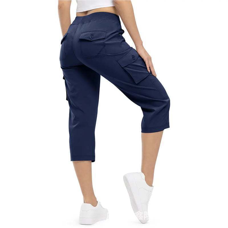 Women's capri cargo pants in Bermuda length with high waist and patch flap pockets Mune Fashion