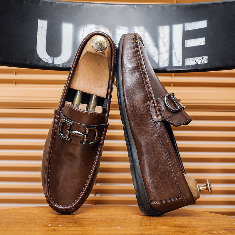Men's Elegant Moccasins with Fashionable Buckle Detail