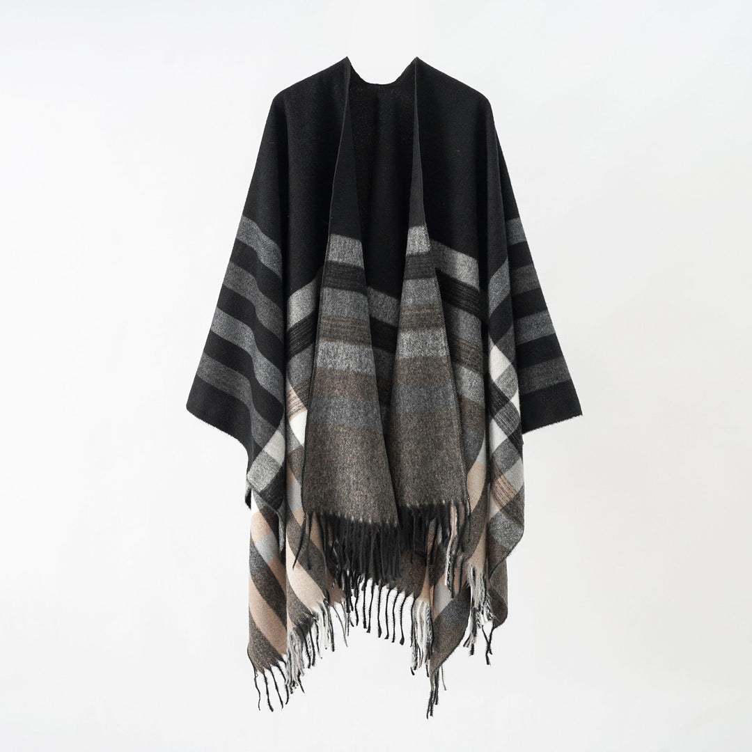 Women Chunky Knit Cape-Ruana in Oversize with Gradient Check Pattern and Fringe Hem Mune Fashion