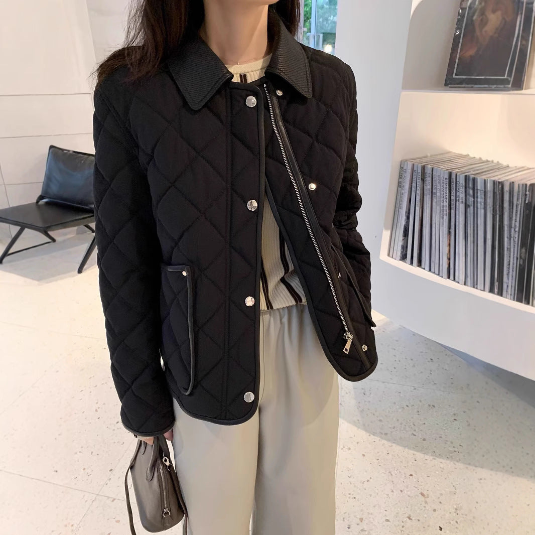 Ladies lightweight quilted short jacket with diamond quilting, contrasted collar and double closure Mune Fashion