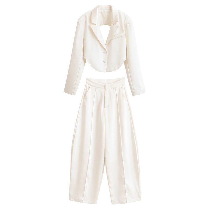 Ladies Cropped Short Blazer with Rounded Hem and Lapel Collar Mune Fashion