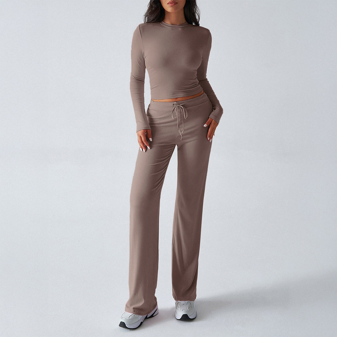 Women's fitted long sleeve crop top and wide lounge pants in a two-piece set made of stretch jersey Mune Fashion