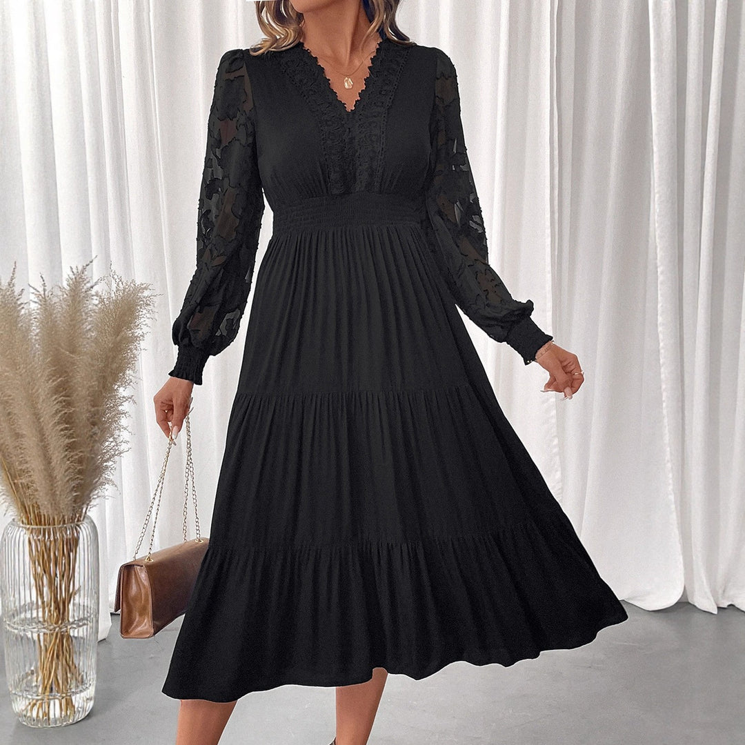 Ladies Elegant Maxi Dress with Lace Details Mune Fashion