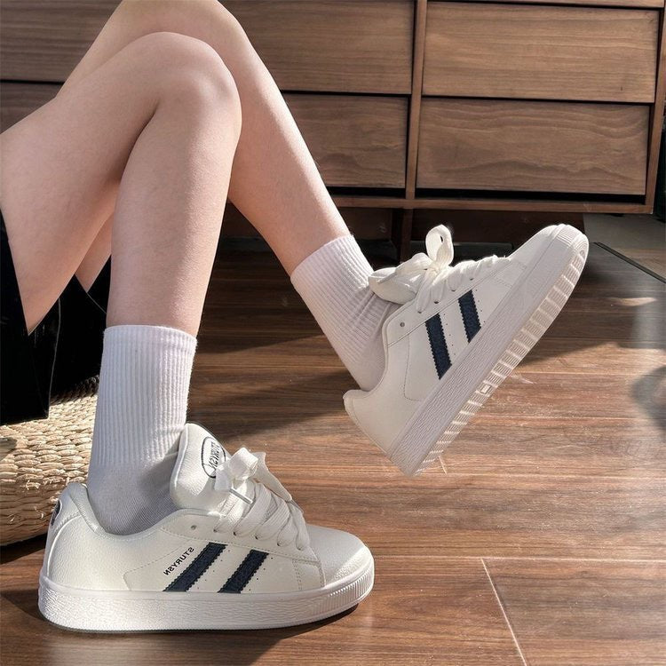 Women's Fashion Sneakers with Stylish Accents and Non-Slip Sole Mune Fashion