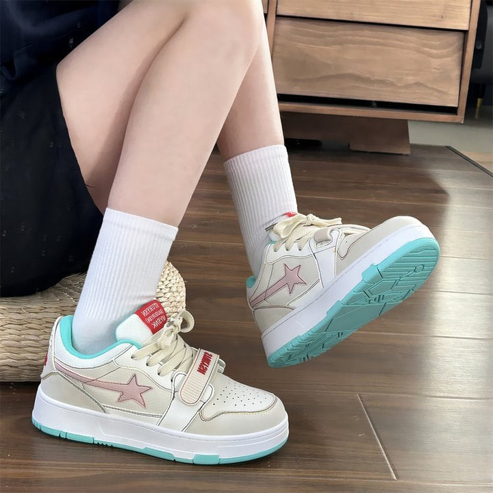 Women Sporty Sneakers with durable upper material and non-slip sole Mune Fashion