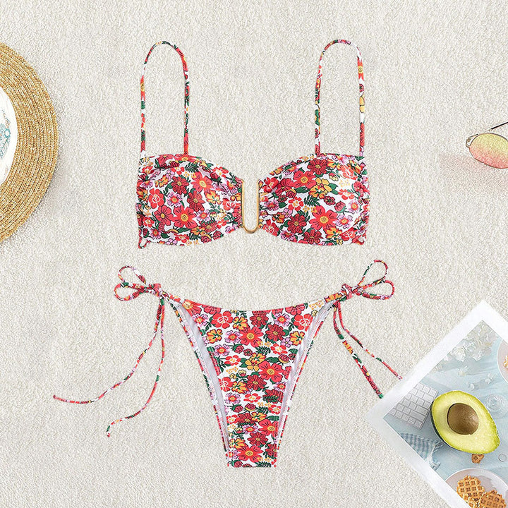 Women's bikini set with floral design and fashionable ring closure Mune Fashion