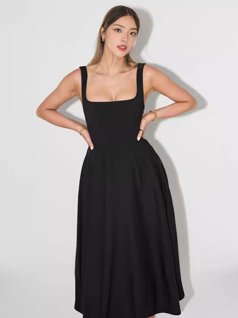 Women's A-line maxi dress with square neckline and flowing fabric Mune Fashion