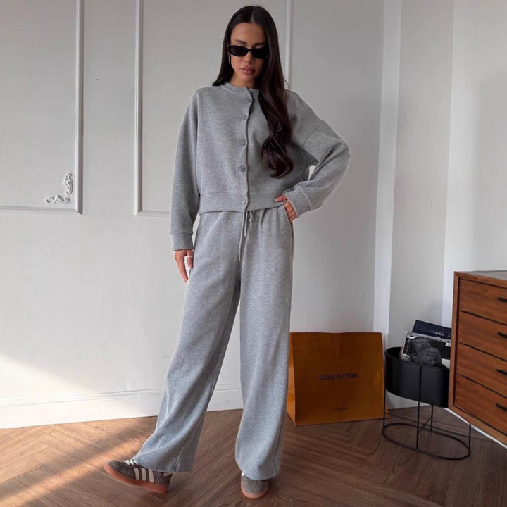 Ladies Two-Piece Loungewear Set made of Sweat with Buttoned Cropped Jacket and Loose Drawstring Pants Mune Fashion
