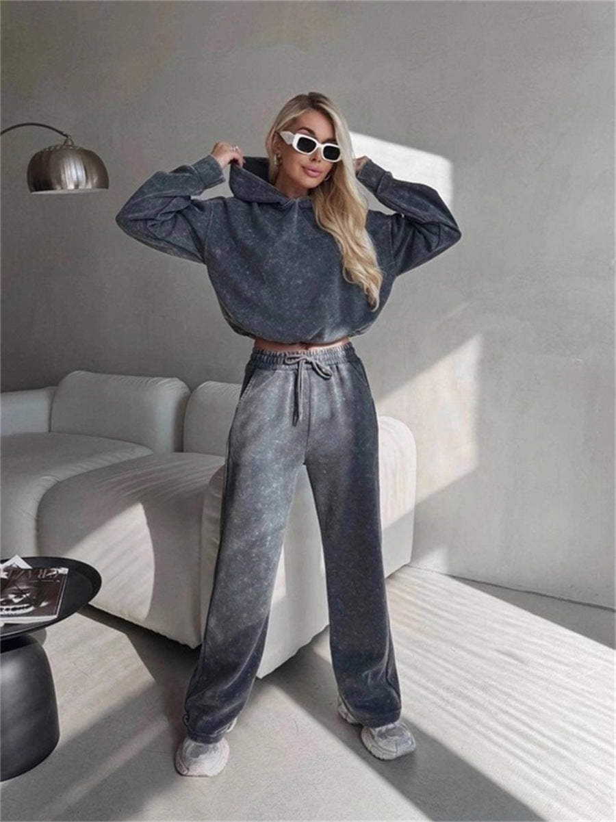 Women's cropped hoodie and high-waisted jogging pants set Mune Fashion