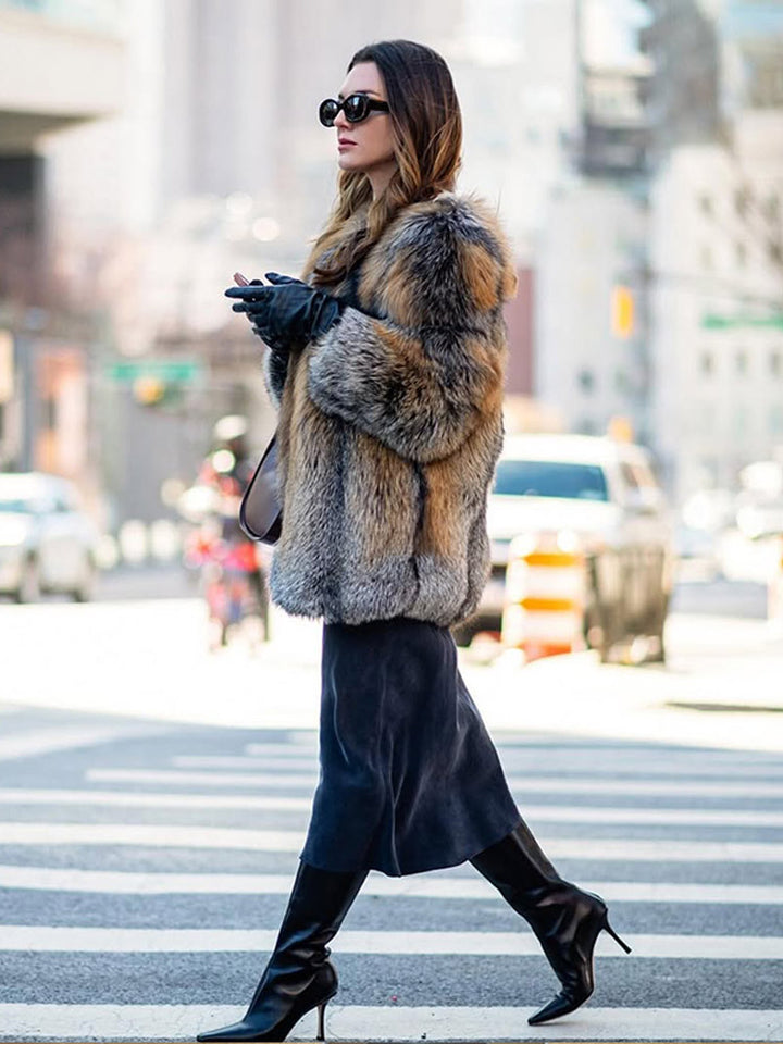 Women short cut oversized faux fur coat with voluminous shawl collar Mune Fashion