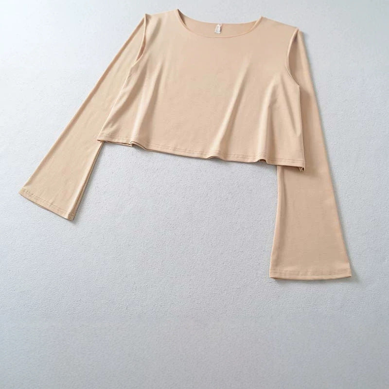Women's Cropped Off-Shoulder Long Sleeve with Flared Trumpet Sleeves made of Jersey Mune Fashion