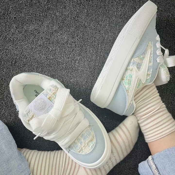 Ladies fashionable sneakers with unique texture and comfortable sole Mune Fashion