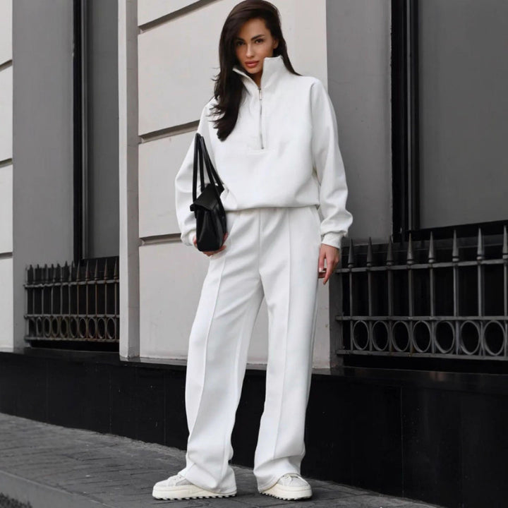Women’s loungewear set with half zip and wide pleat pants Mune Fashion