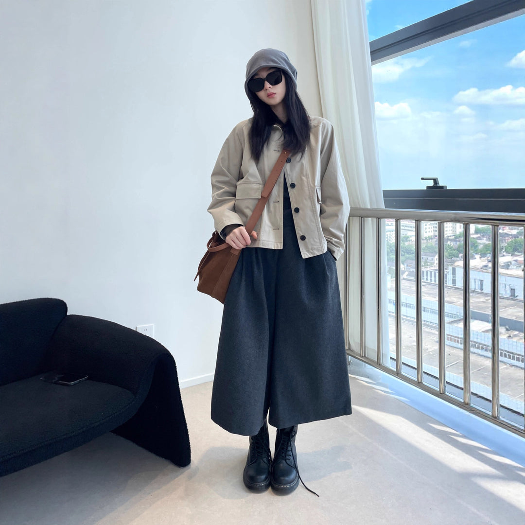 Women's short jacket in worker style with cord collar and patch pockets Mune Fashion