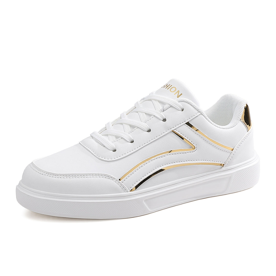 Men's low-cut synthetic leather sneakers with shock-absorbing lightweight foam sole and padded heel cushion Mune Fashion
