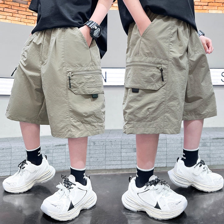 Men's cargo shorts with side zip pockets from Mune Fashion