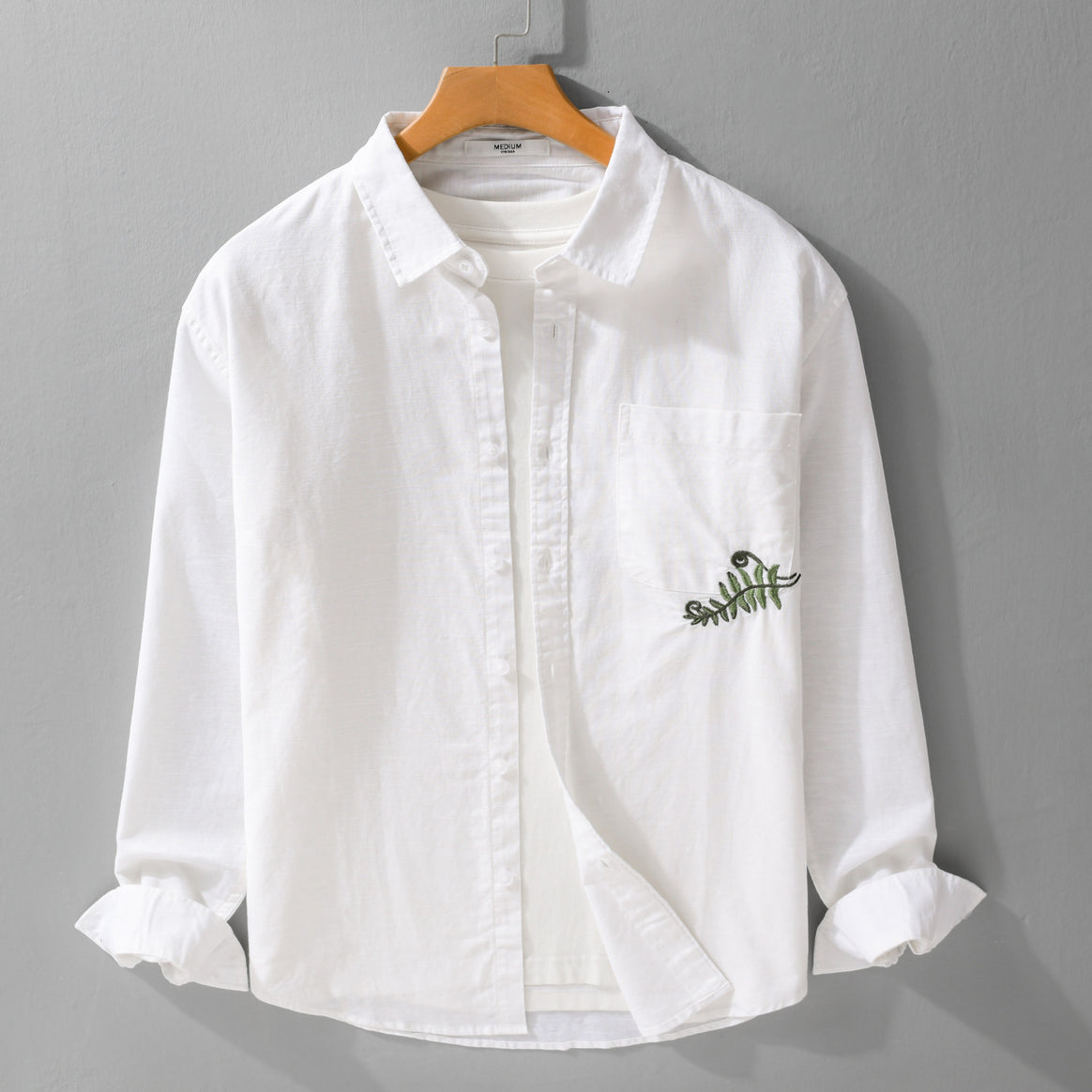 Men's Lightweight Cotton Shirt with Patch Chest Pocket and Fern Embroidery Mune Fashion