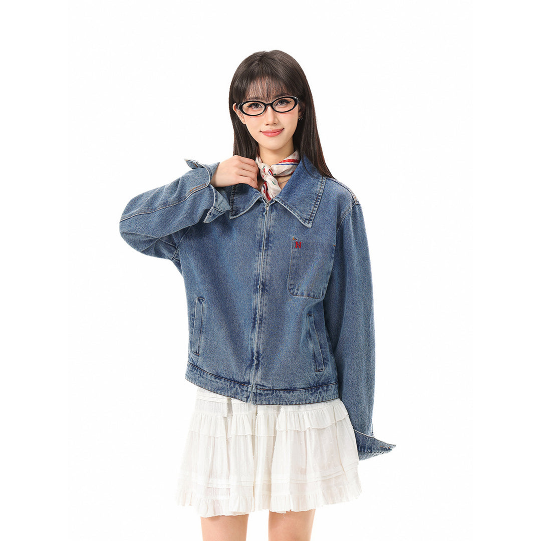 Women's Short Oversized Denim Jacket with Full Zipper and Chest Pocket Mune Fashion
