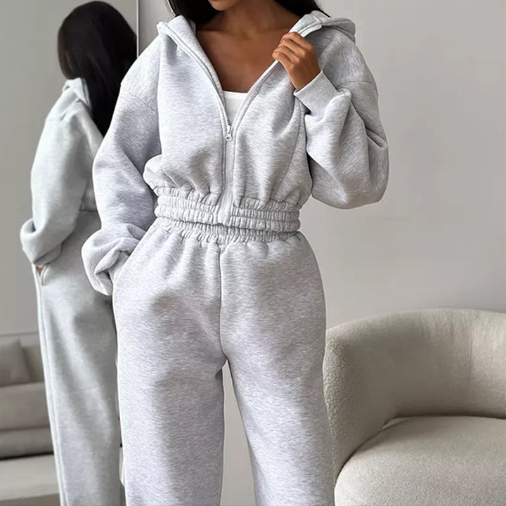 Women's Cropped-Zip-Hoodie with Balloon Sleeves and High-Cut Jogging Pants with Gathered Waistband Mune Fashion