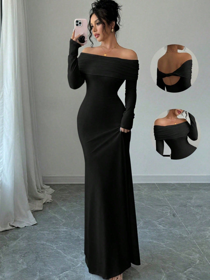 Ladies Elegant and form-fitting Off-Shoulder Maxi Dress with long sleeves Mune Fashion