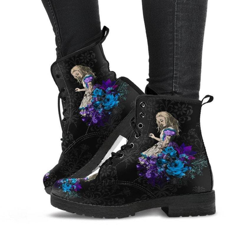Women's trendy ankle-high laced biker boots with striking skull rose print and sturdy profile sole Mune Fashion