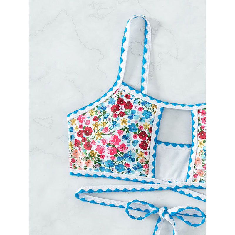 Women's bikini top with floral design and playful ties Mune Fashion