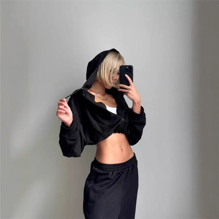 Women's short-cut zip hoodie and high-waist sweatpants lounge set with hood Mune Fashion