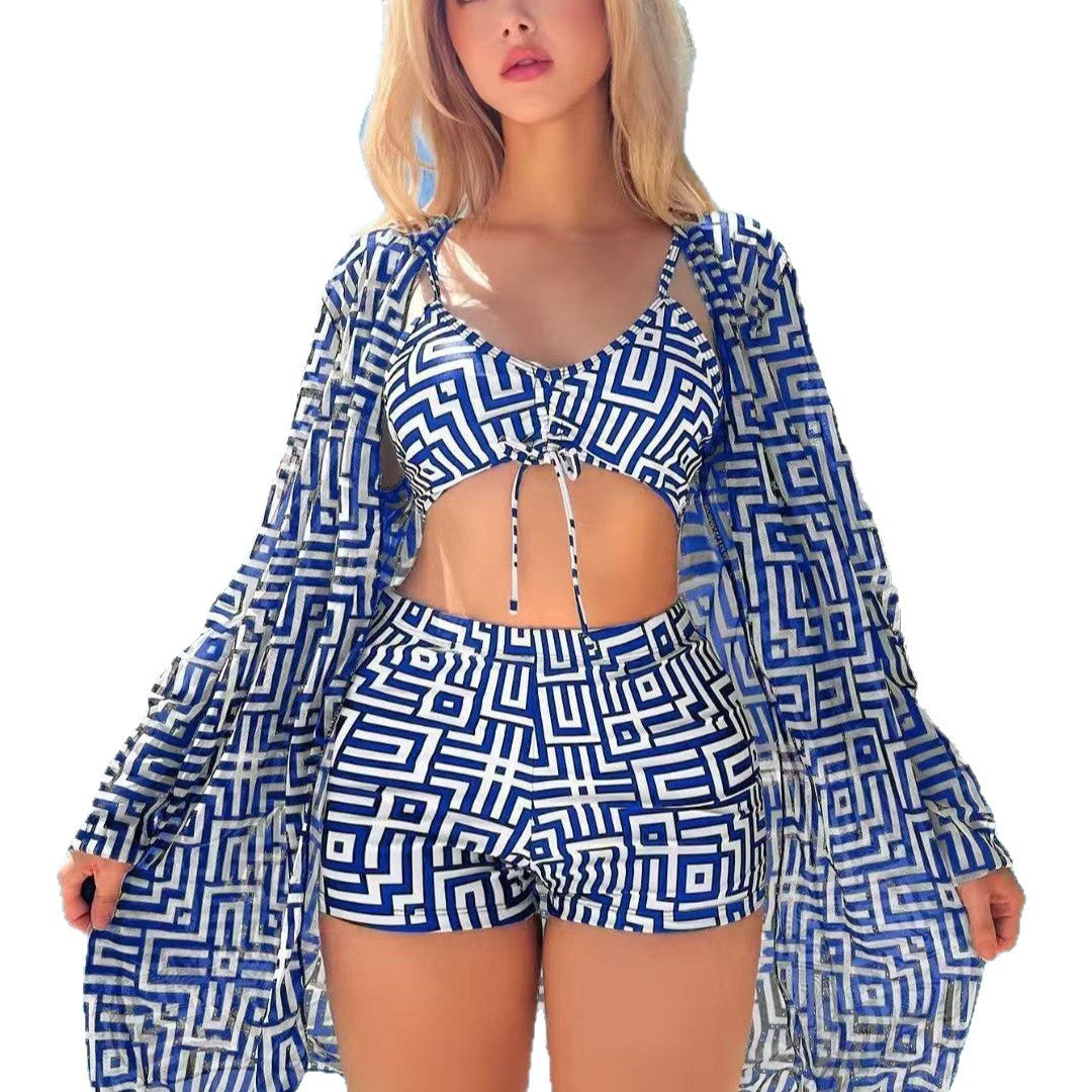 Women's bathing set with fashionable kimono and casual shorts Mune Fashion